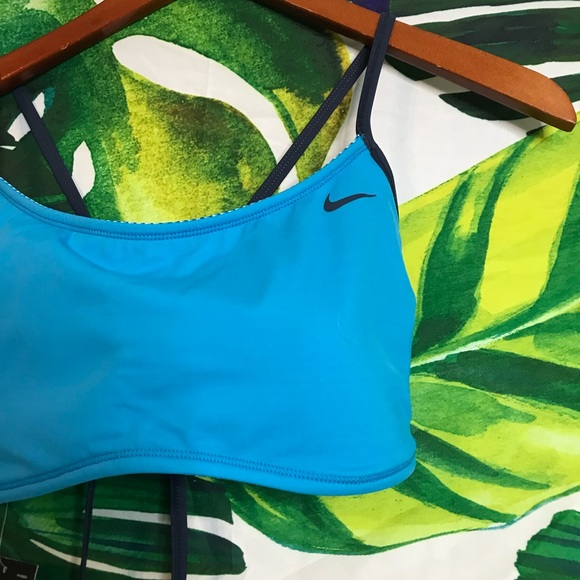 2/$40 $50 Nike Women’s Blue Reversible Blue Swim Top - Picture 10 of 13